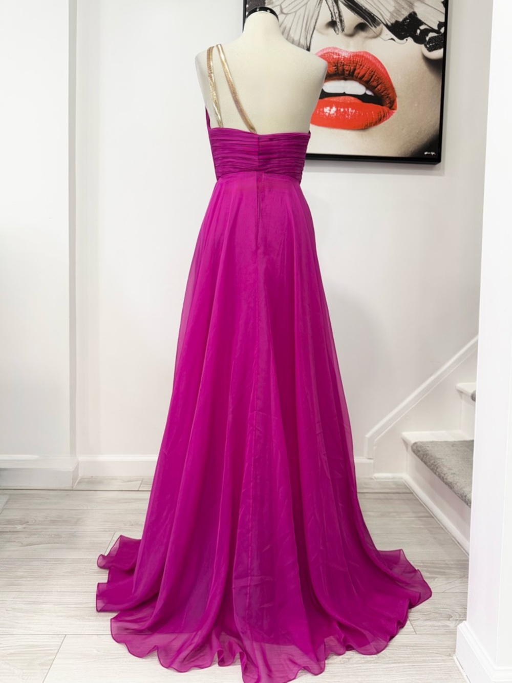 Ozgur Masur One-Shoulder Chiffon Cut-Out Gown In Fuchsia - Picture 7 of 8